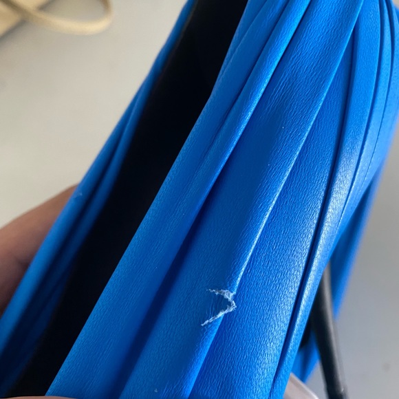 Balenciaga Knife Draped Pump - Picture 2 of 4